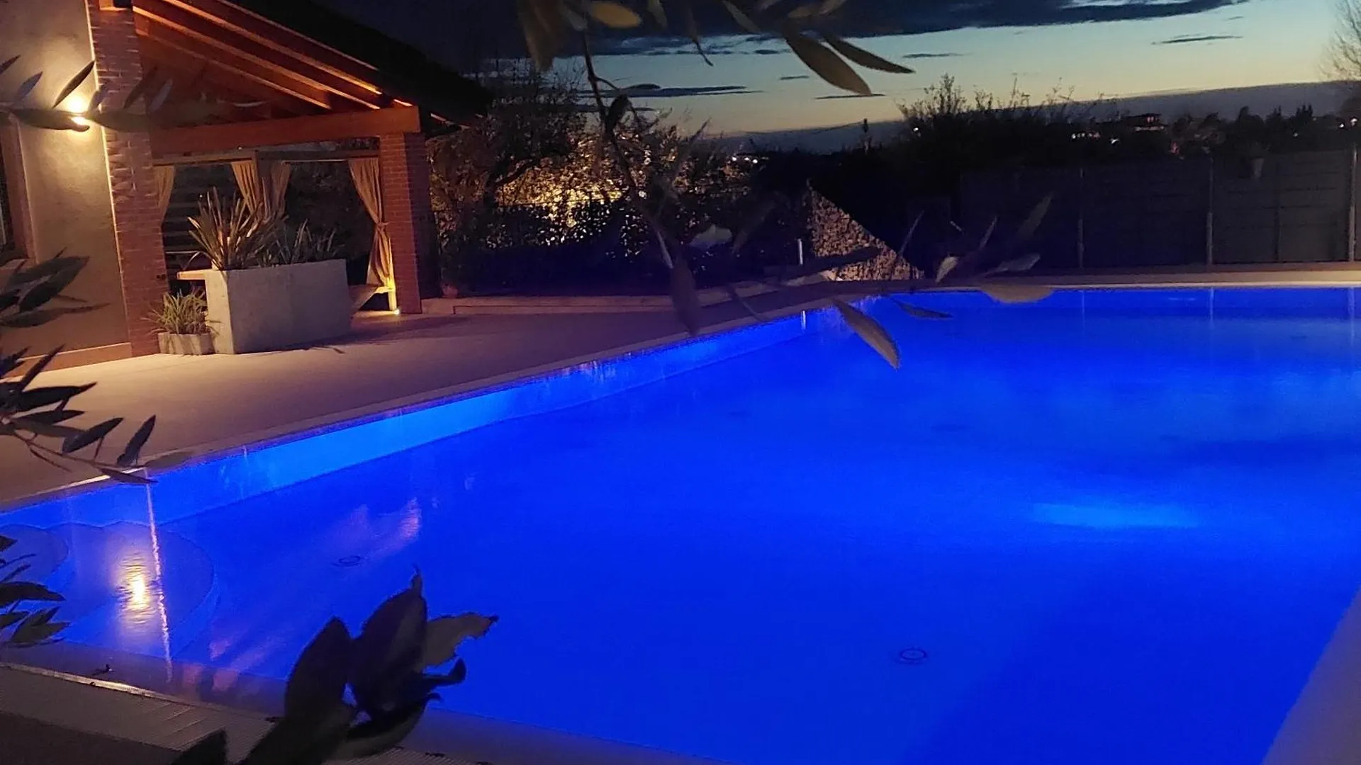 アパート Casa Pergola 1 - Elegante Appartamento Per 6 Persone - Fronte Piscina, Parking バルドリーノ