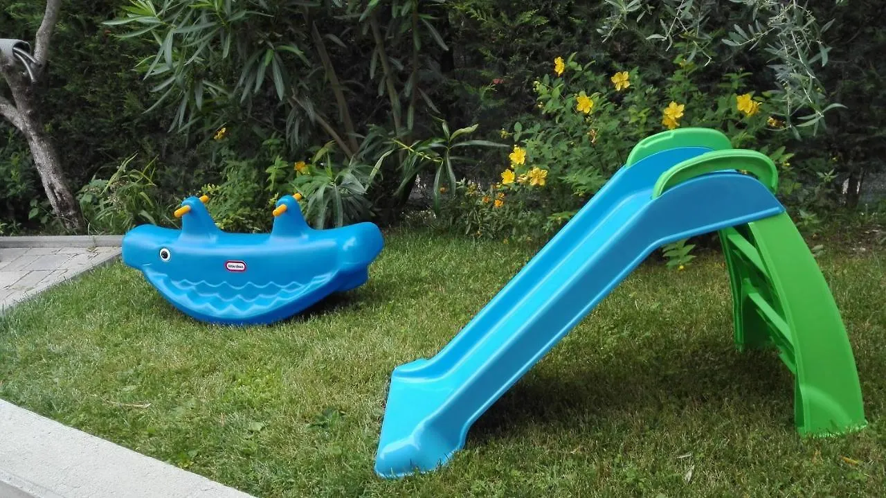 Casa Pergola 1 - Elegante Appartamento Per 6 Persone - Fronte Piscina, Parking Бардолино 0*,