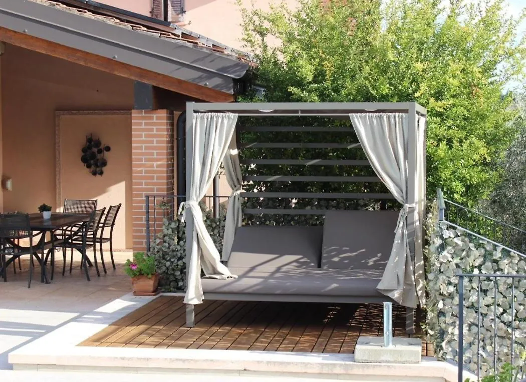 Casa Pergola 1 - Elegante Appartamento Per 6 Persone - Fronte Piscina, Parking Бардолино